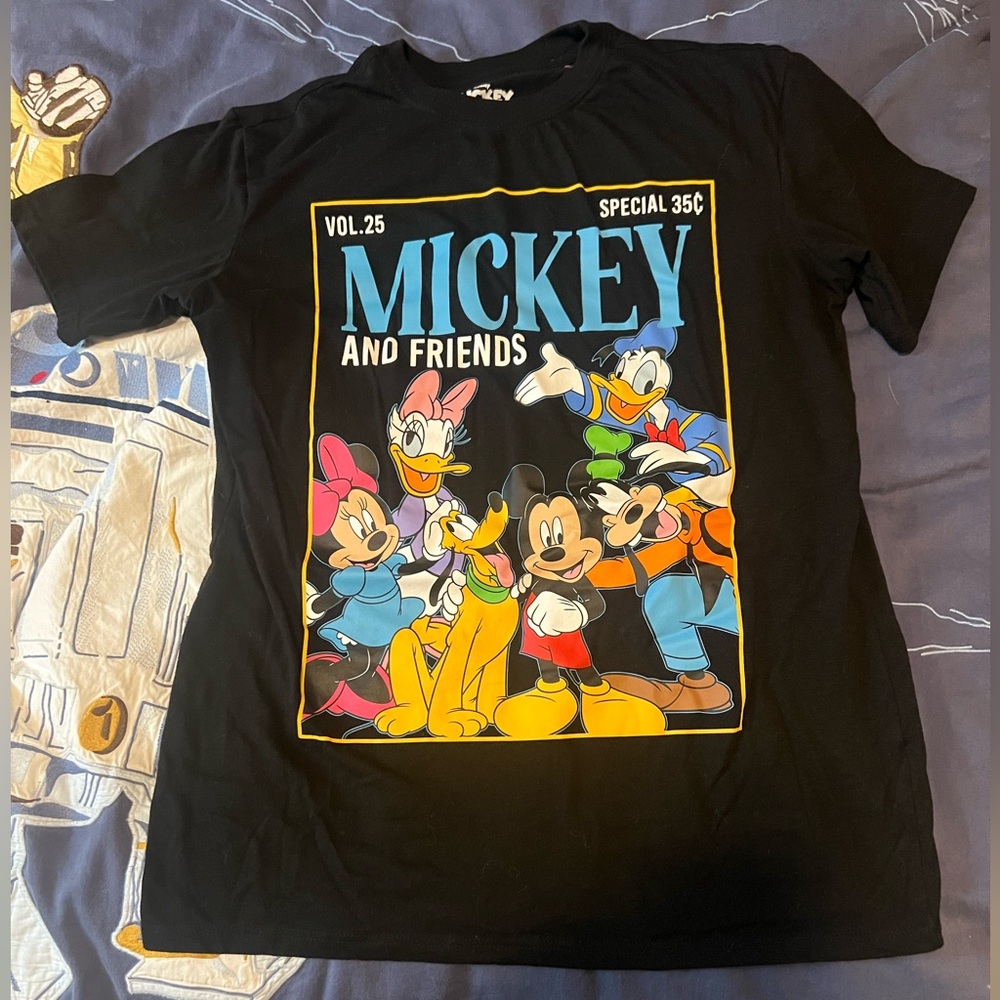 Disney shirt size small